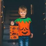 2 pcs Halloween Folding Cylinder Pumpkin Bat Witch Skull Paper Lantern, Halloween Ornament Cartoon Patterns Print Stretchable Lantern, Accordion Halloween Paper Lantern (Random Design) - Image 4