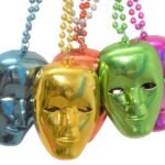 1 pcs Scream Mask Horror Film Charm, Halloween Pendant with Chain, Halloween Prop for Halloween Dress up, Halloween Neckless (Random Color)