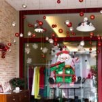 4D Standing with Santa Gift Foil Balloon, Merry Christmas Xmas Theme Foil Balloons for Christmas Party Decorations, Santa Foil Balloon - Image 9