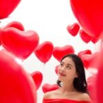 Pack of 30 Red Heart Shape Balloons - Image 2