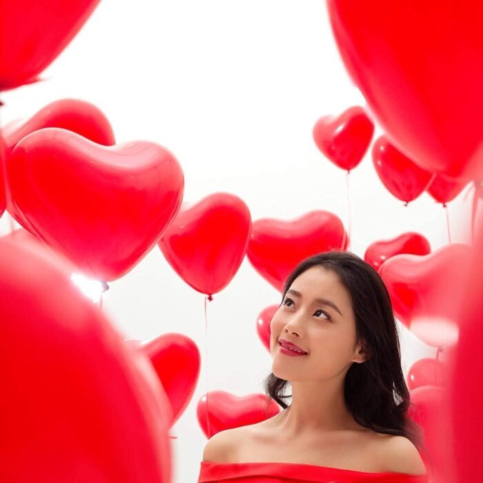 Pack of 30 Red Heart Shape Balloons - Image 2